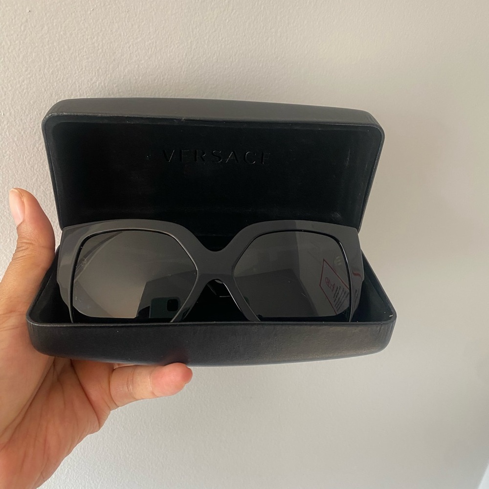 Versace SUNGLASSES 😎 (Authentic ) - Picture 6 of 17